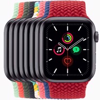 Picture of Apple Watch SE Space Grey Aluminium Case with Braided Solo Loop (40mm)